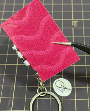 keychain- wave mini notebook pink